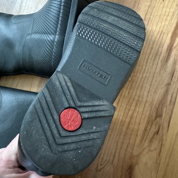 Hunter Original Refined Insulated Wave Texture Tall Wellies Size 7 rain boot - Picture 6 of 16